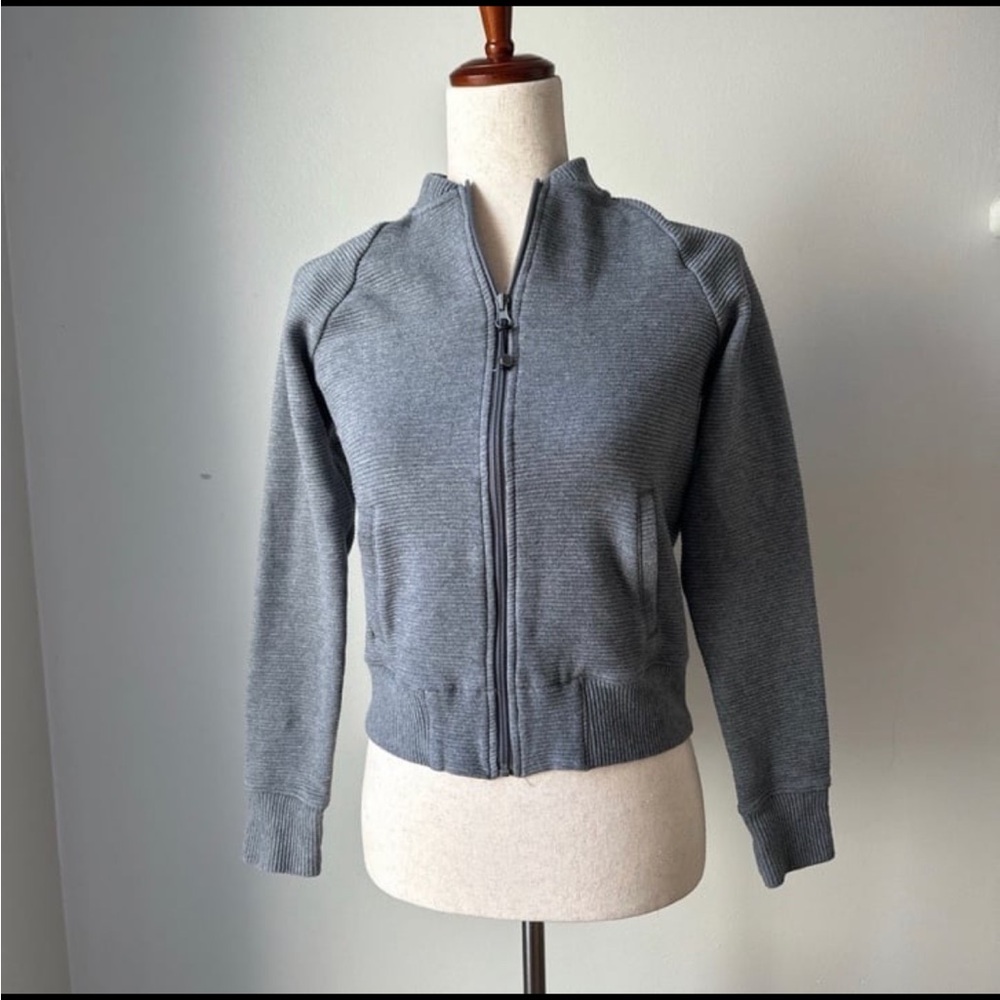 Gaiam zip up jacket